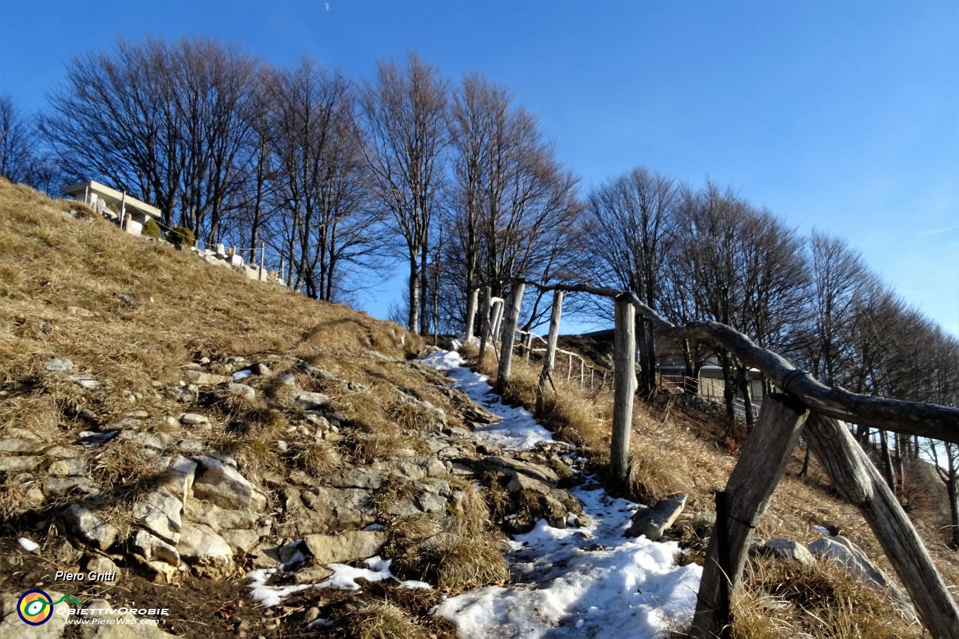 72 In vetta al Monte Tesoro (1341 m).JPG